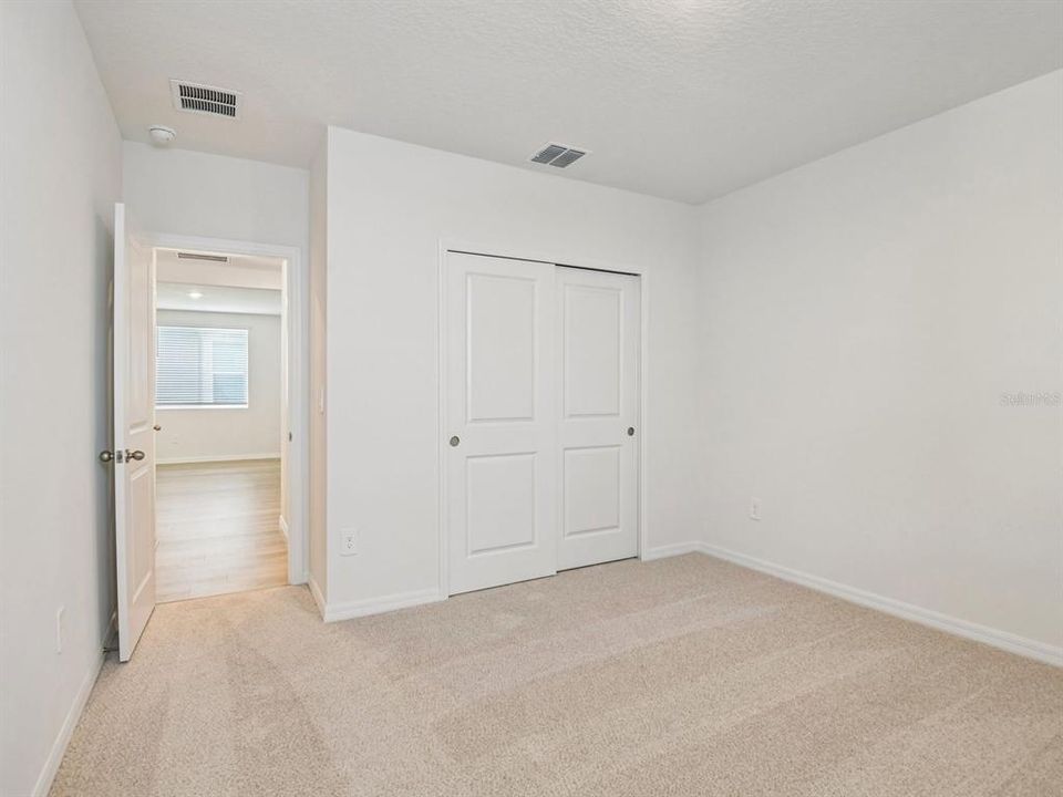 En Venta: $438,020 (4 camas, 3 baños, 2193 Pies cuadrados)