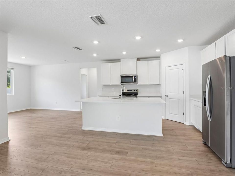 For Sale: $396,845 (4 beds, 3 baths, 2193 Square Feet)