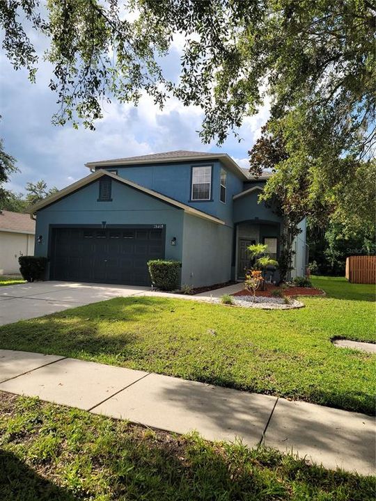 For Rent: $3,000 (5 beds, 2 baths, 2310 Square Feet)