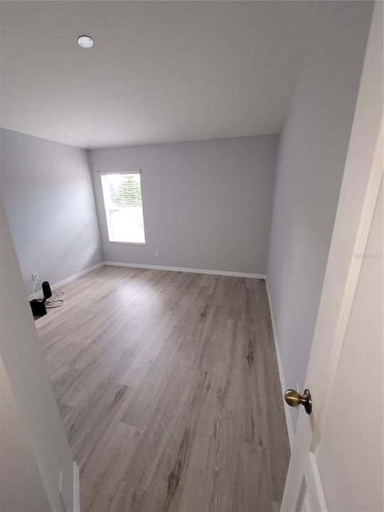 For Rent: $3,000 (5 beds, 2 baths, 2310 Square Feet)