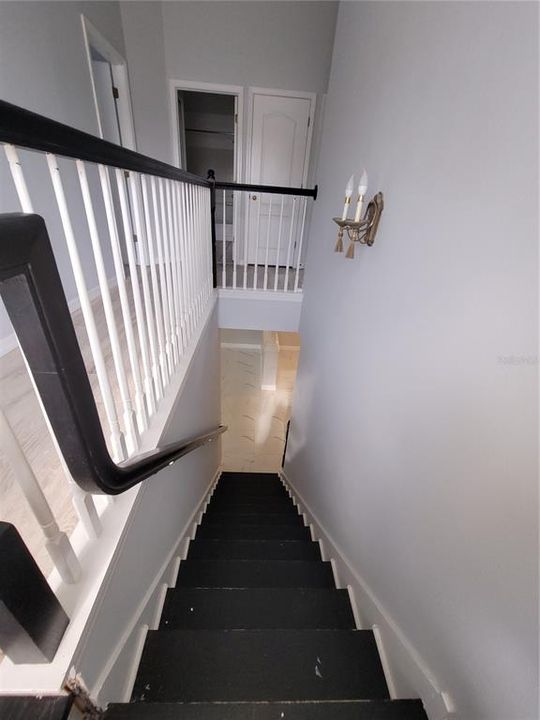 For Rent: $3,000 (5 beds, 2 baths, 2310 Square Feet)