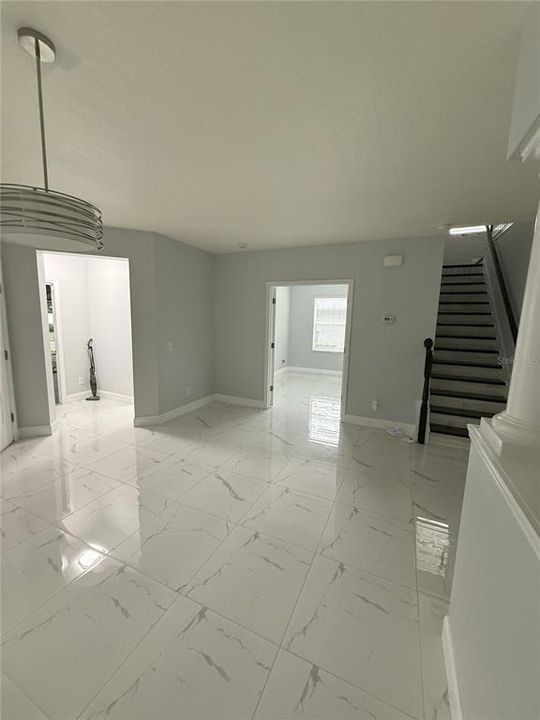 For Rent: $3,000 (5 beds, 2 baths, 2310 Square Feet)