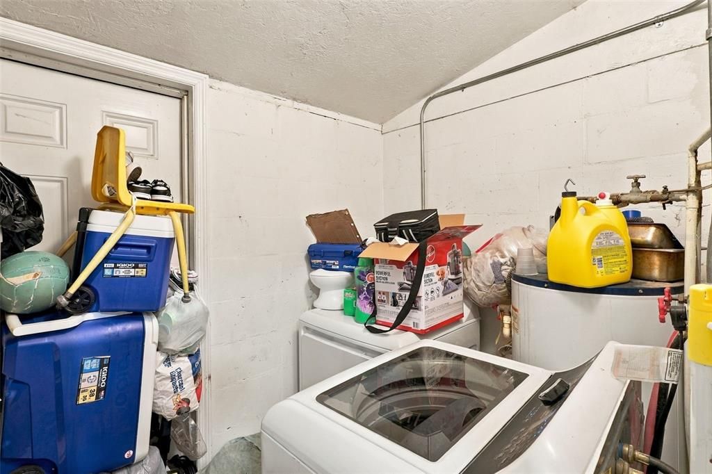 For Sale: $250,000 (4 beds, 0 baths, 1500 Square Feet)