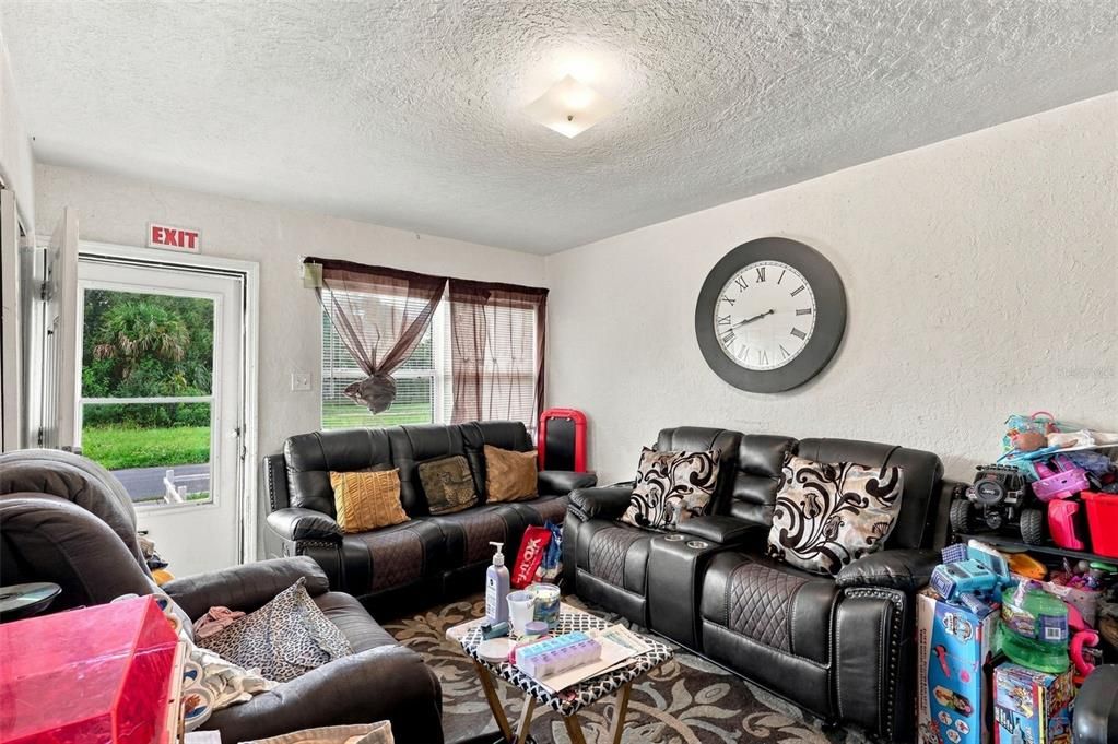 For Sale: $250,000 (4 beds, 0 baths, 1500 Square Feet)