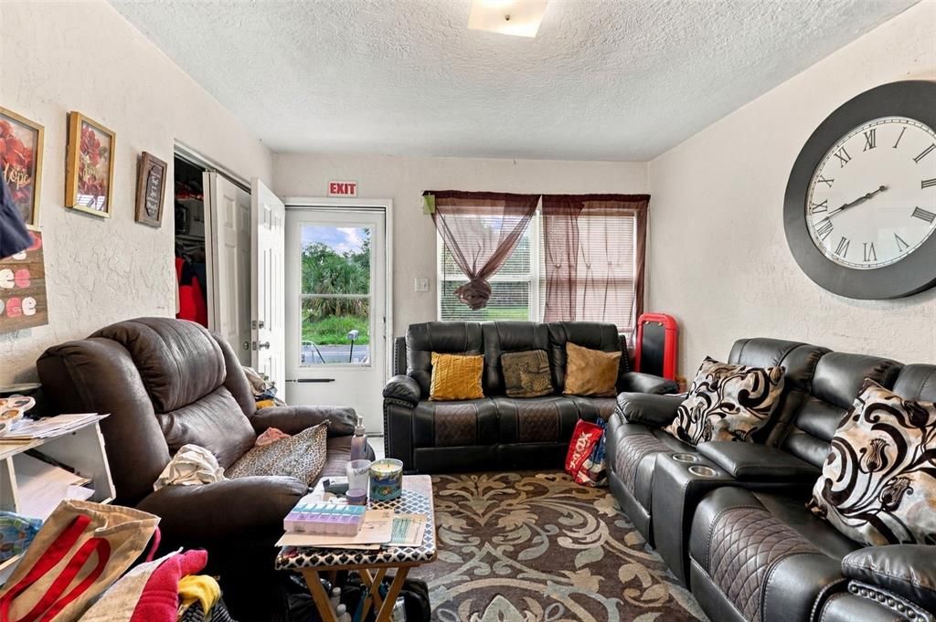 For Sale: $250,000 (4 beds, 0 baths, 1500 Square Feet)