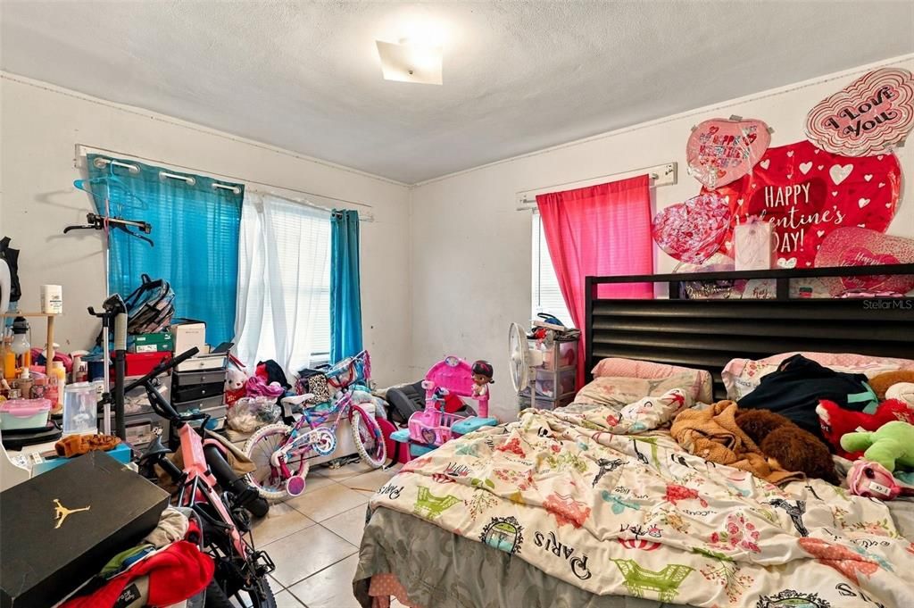 For Sale: $250,000 (4 beds, 0 baths, 1500 Square Feet)
