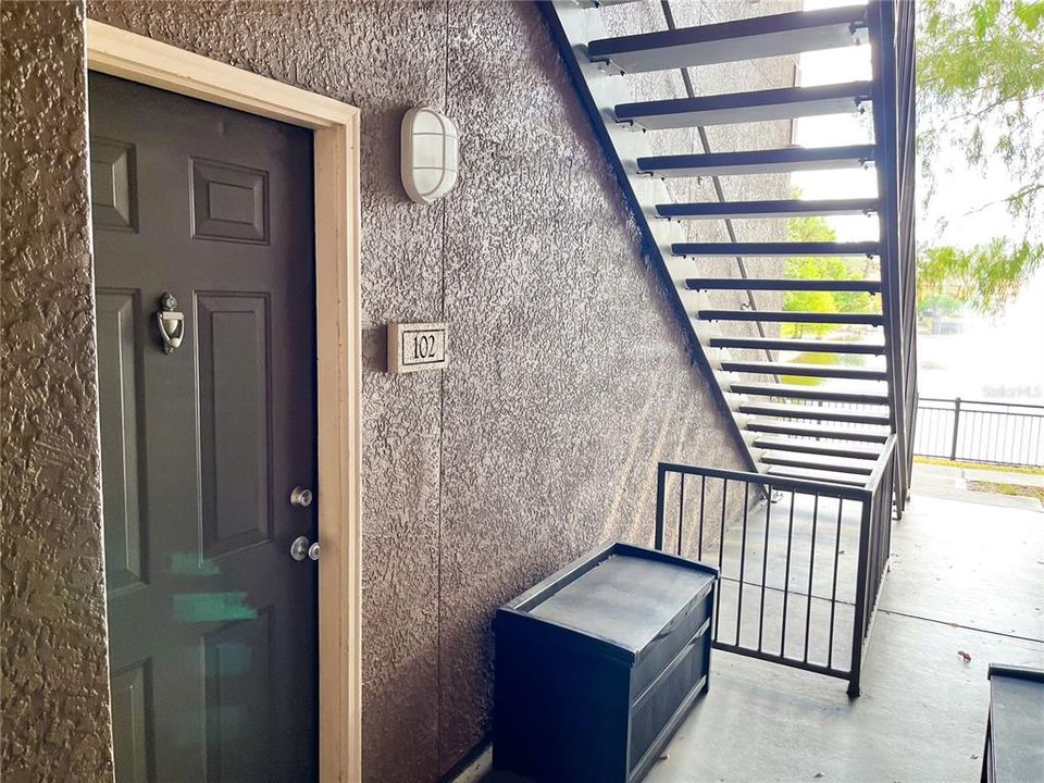 For Rent: $1,195 (1 beds, 1 baths, 641 Square Feet)