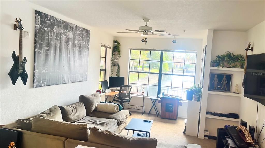 For Rent: $1,195 (1 beds, 1 baths, 641 Square Feet)