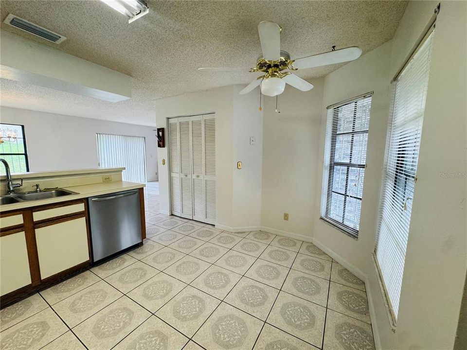 For Sale: $240,000 (3 beds, 2 baths, 1526 Square Feet)