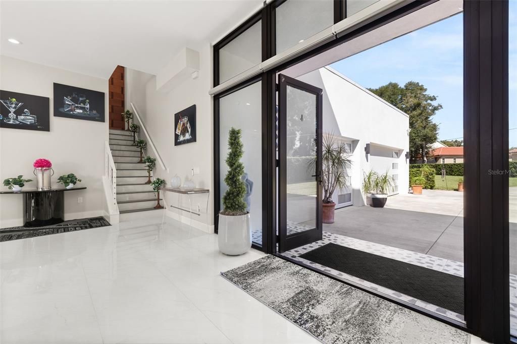 En Venta: $3,250,000 (4 camas, 5 baños, 4200 Pies cuadrados)