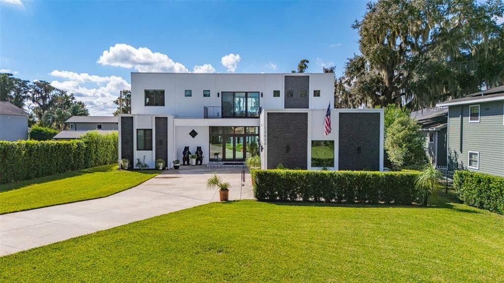 En Venta: $3,250,000 (4 camas, 5 baños, 4200 Pies cuadrados)
