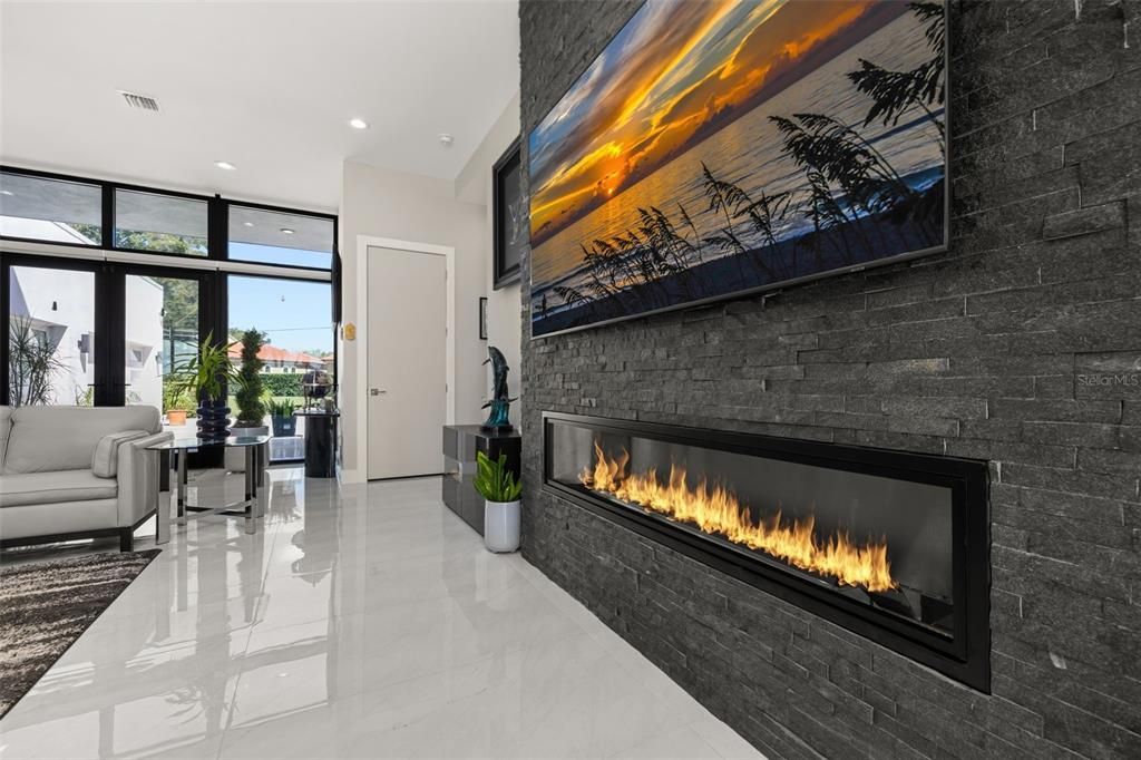 En Venta: $3,250,000 (4 camas, 5 baños, 4200 Pies cuadrados)