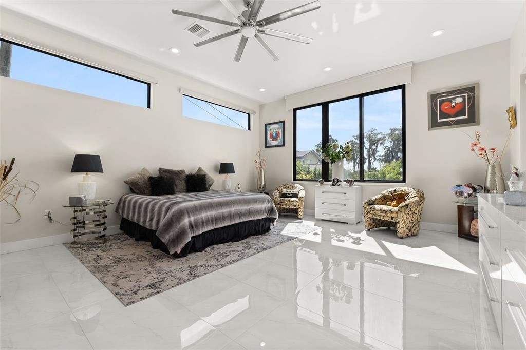 En Venta: $3,250,000 (4 camas, 5 baños, 4200 Pies cuadrados)