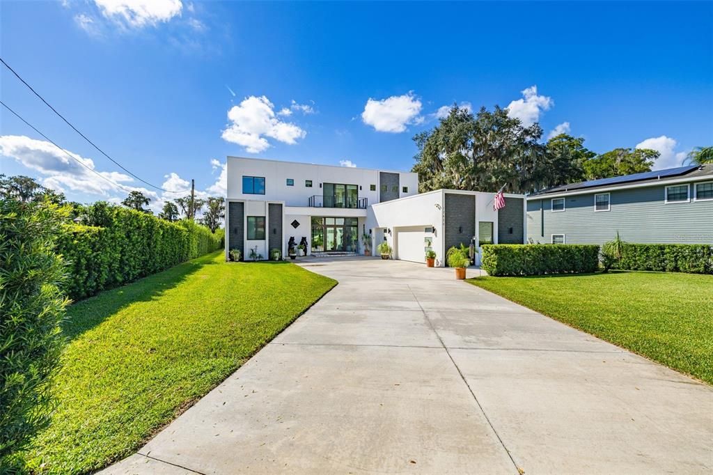 En Venta: $3,250,000 (4 camas, 5 baños, 4200 Pies cuadrados)