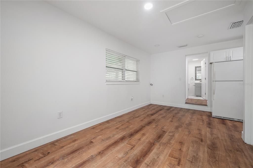 For Rent: $1,500 (2 beds, 1 baths, 792 Square Feet)