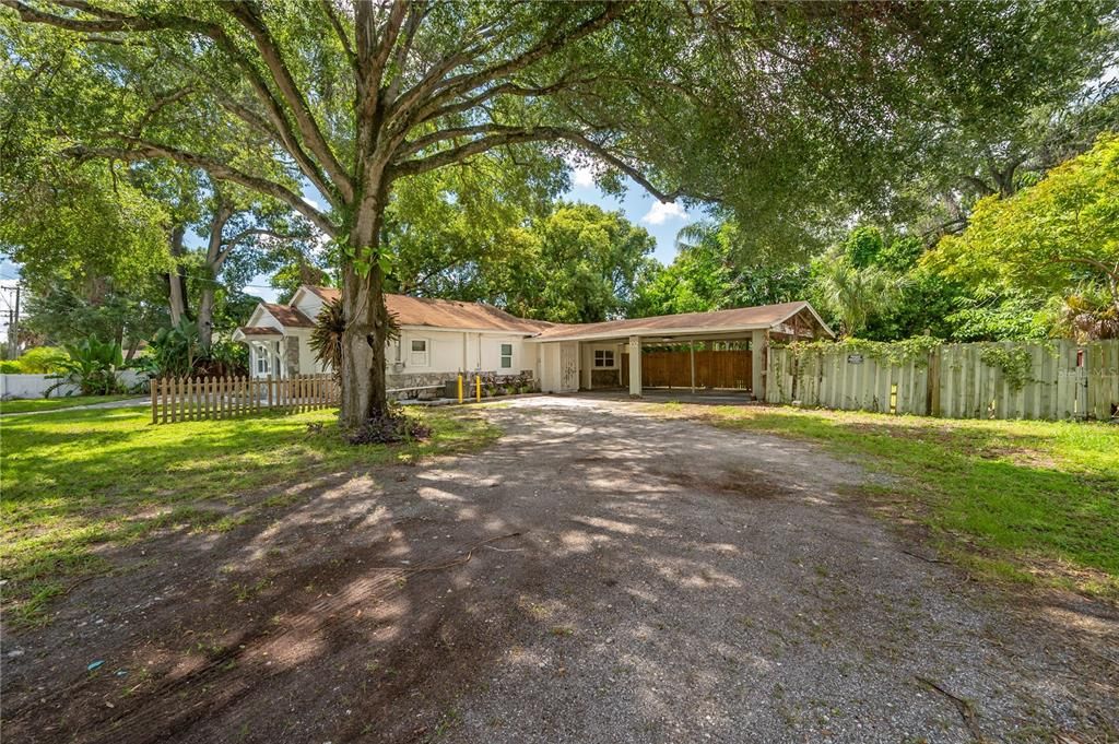 For Rent: $1,500 (2 beds, 1 baths, 792 Square Feet)
