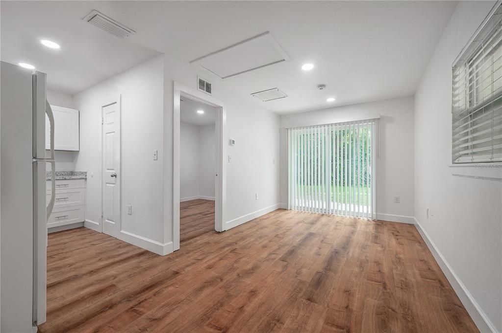 For Rent: $1,500 (2 beds, 1 baths, 792 Square Feet)