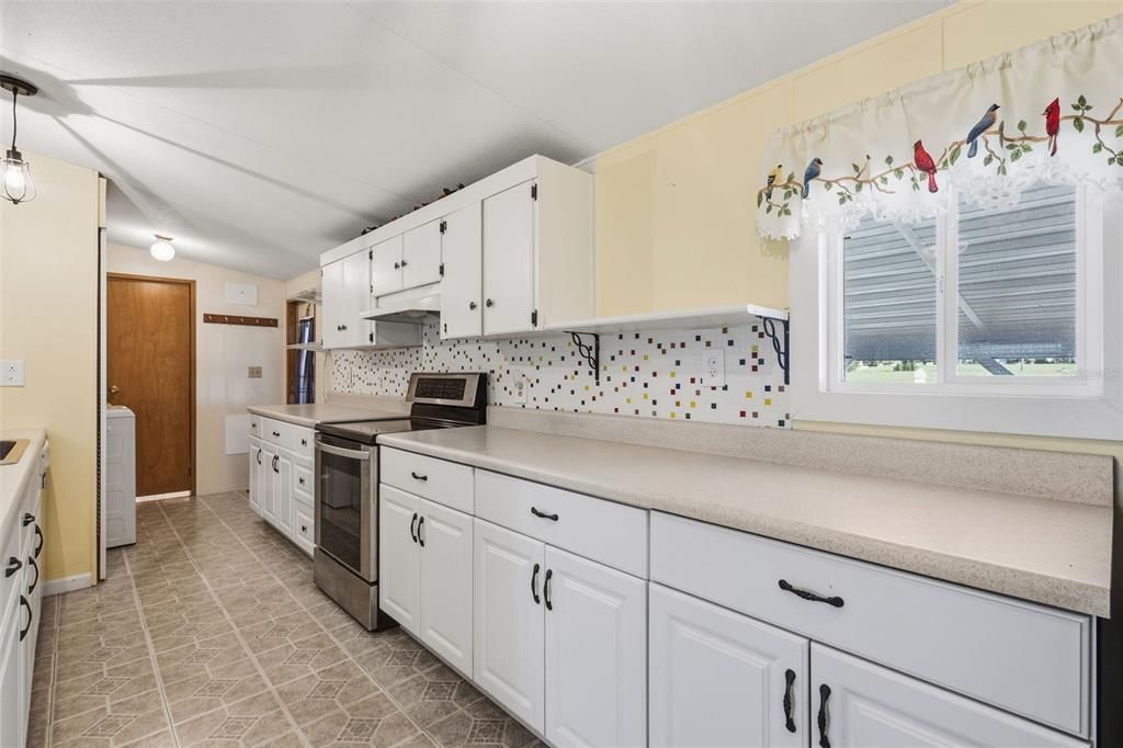 For Sale: $149,900 (3 beds, 2 baths, 960 Square Feet)