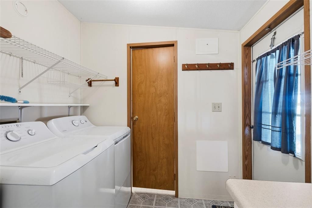 For Sale: $149,900 (3 beds, 2 baths, 960 Square Feet)