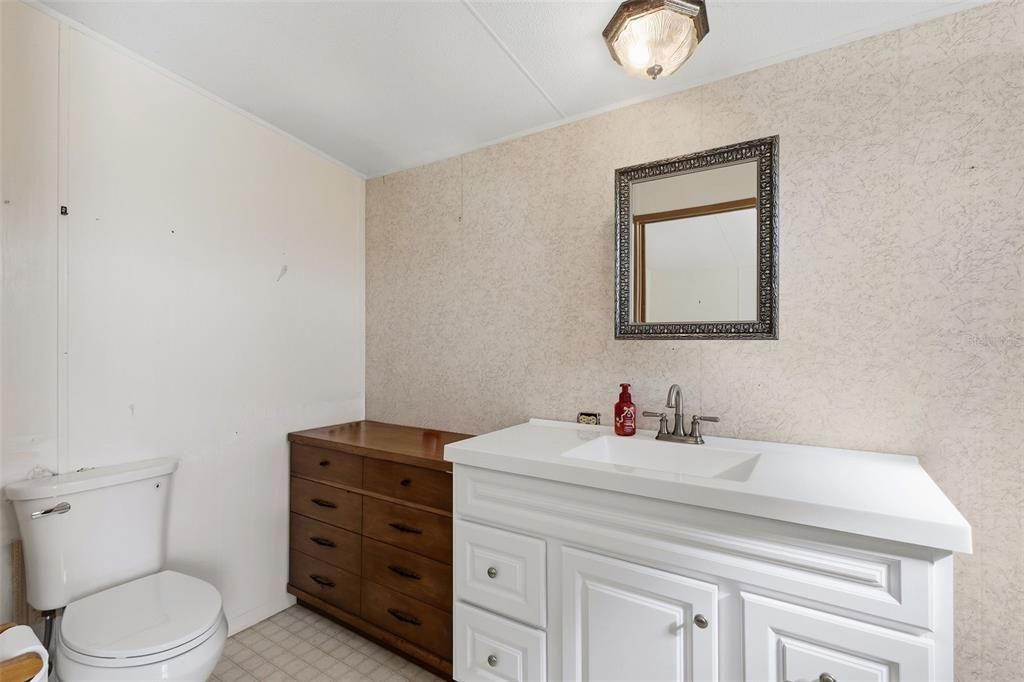 For Sale: $149,900 (3 beds, 2 baths, 960 Square Feet)