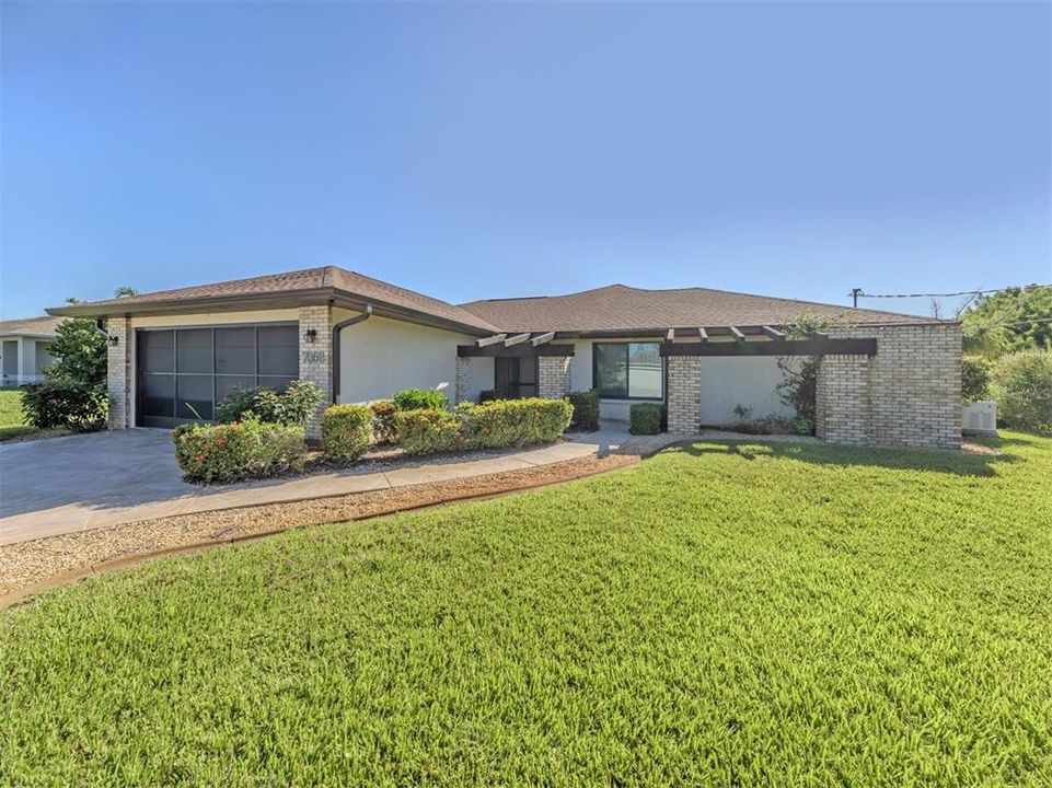 En Venta: $354,900 (2 camas, 2 baños, 1502 Pies cuadrados)