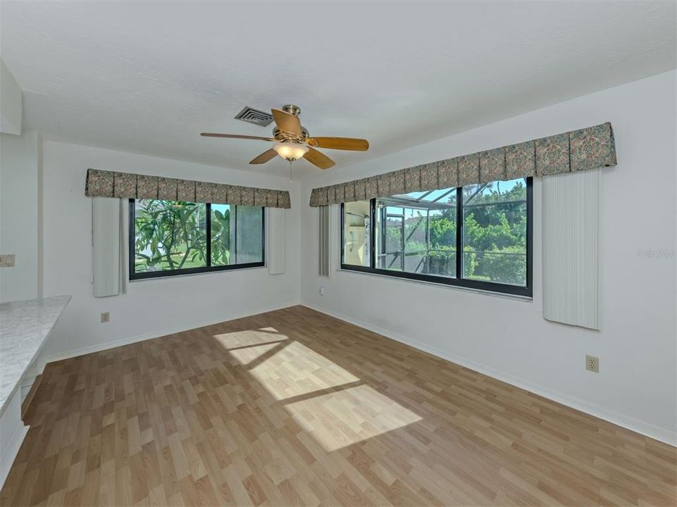 En Venta: $354,900 (2 camas, 2 baños, 1502 Pies cuadrados)