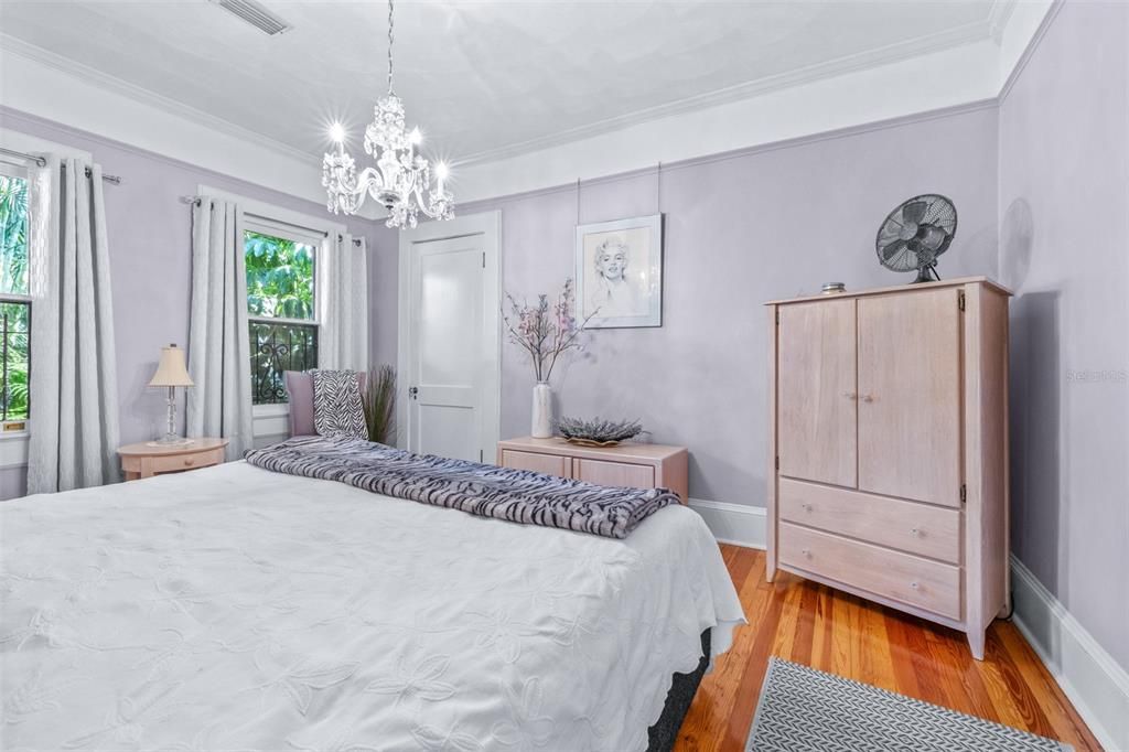 En Venta: $775,000 (4 camas, 3 baños, 2432 Pies cuadrados)