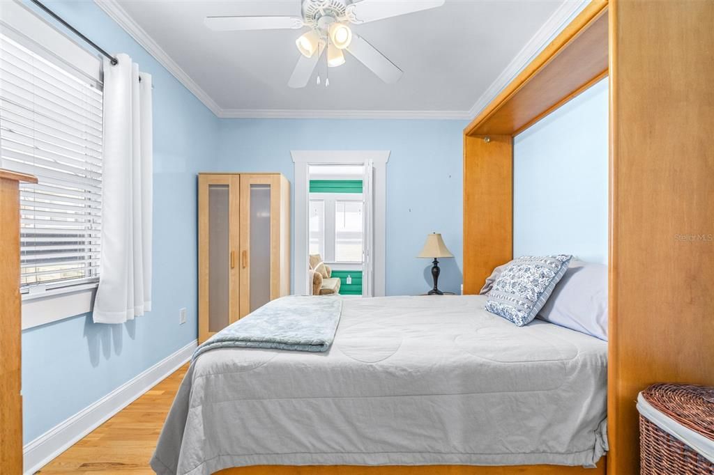 En Venta: $775,000 (4 camas, 3 baños, 2432 Pies cuadrados)