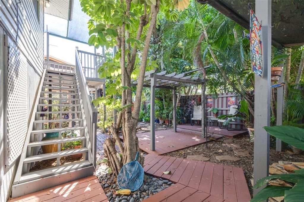 En Venta: $775,000 (4 camas, 3 baños, 2432 Pies cuadrados)