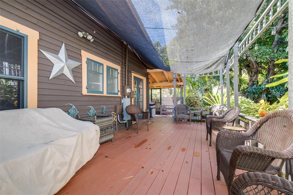 En Venta: $775,000 (4 camas, 3 baños, 2432 Pies cuadrados)