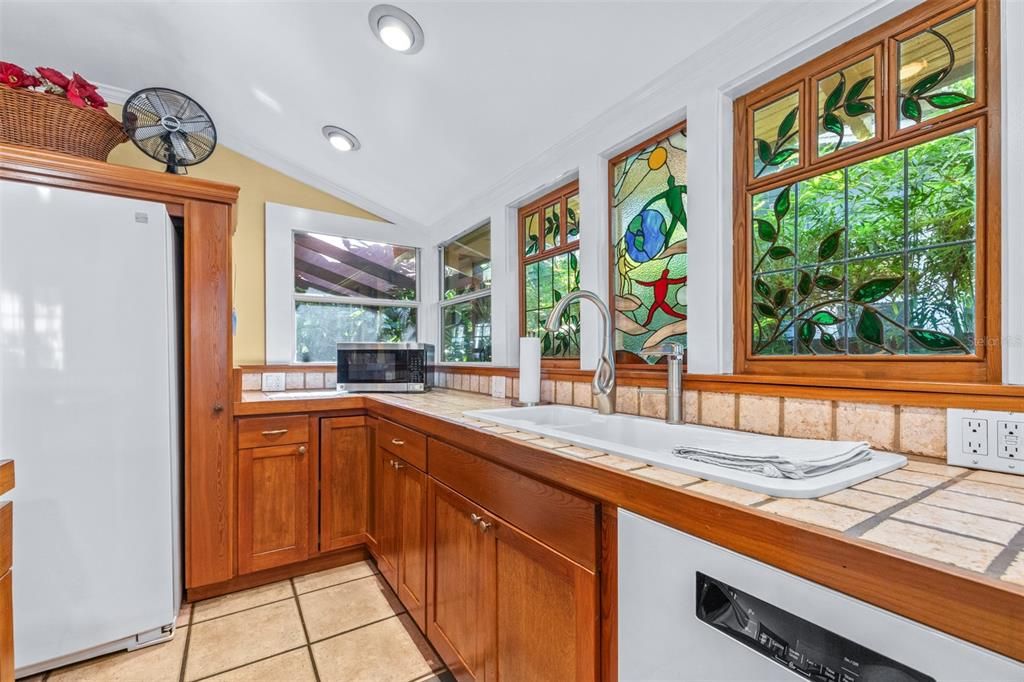 En Venta: $775,000 (4 camas, 3 baños, 2432 Pies cuadrados)