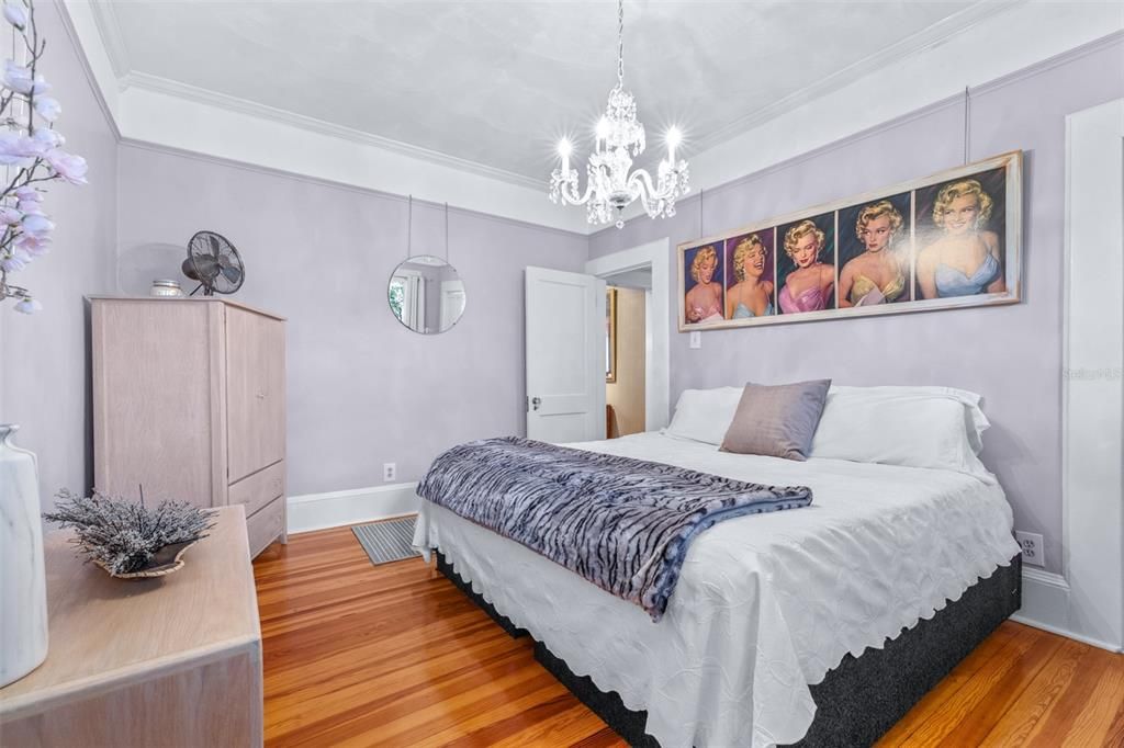 En Venta: $775,000 (4 camas, 3 baños, 2432 Pies cuadrados)