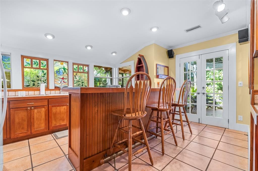 En Venta: $775,000 (4 camas, 3 baños, 2432 Pies cuadrados)