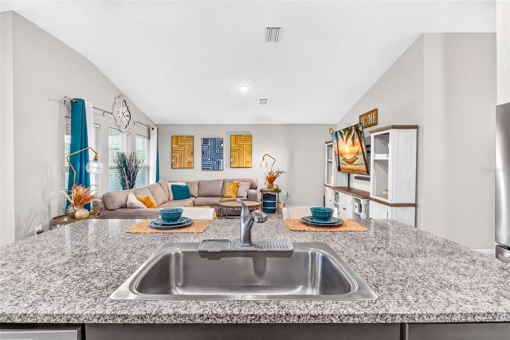 For Sale: $325,000 (4 beds, 2 baths, 1848 Square Feet)