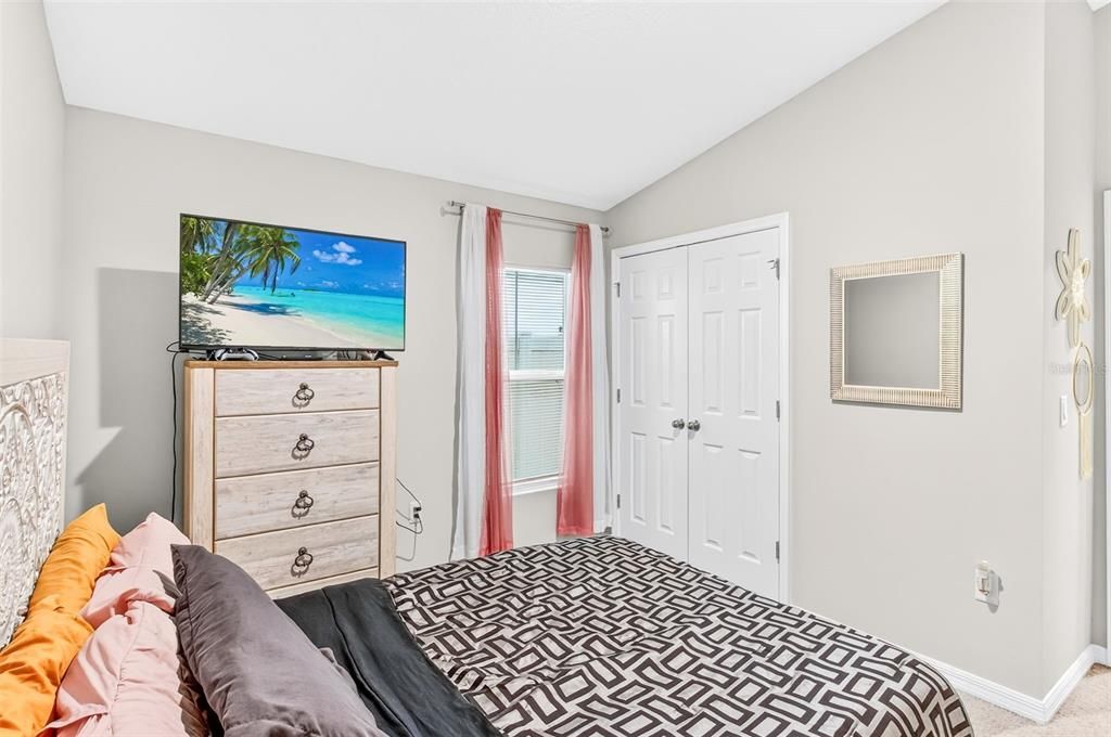 For Sale: $325,000 (4 beds, 2 baths, 1848 Square Feet)