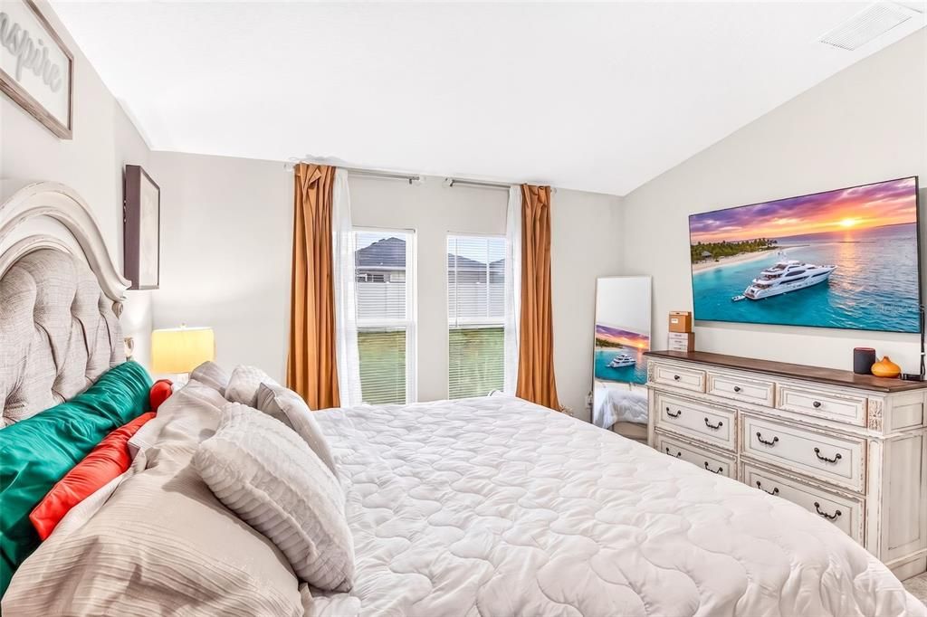 For Sale: $325,000 (4 beds, 2 baths, 1848 Square Feet)