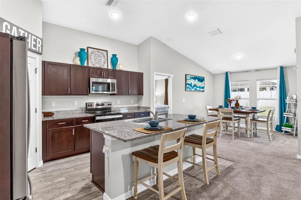 For Sale: $325,000 (4 beds, 2 baths, 1848 Square Feet)