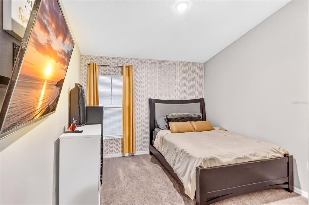 For Sale: $325,000 (4 beds, 2 baths, 1848 Square Feet)
