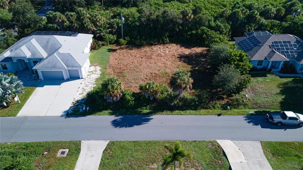 En Venta: $120,000 (0.23 acres)