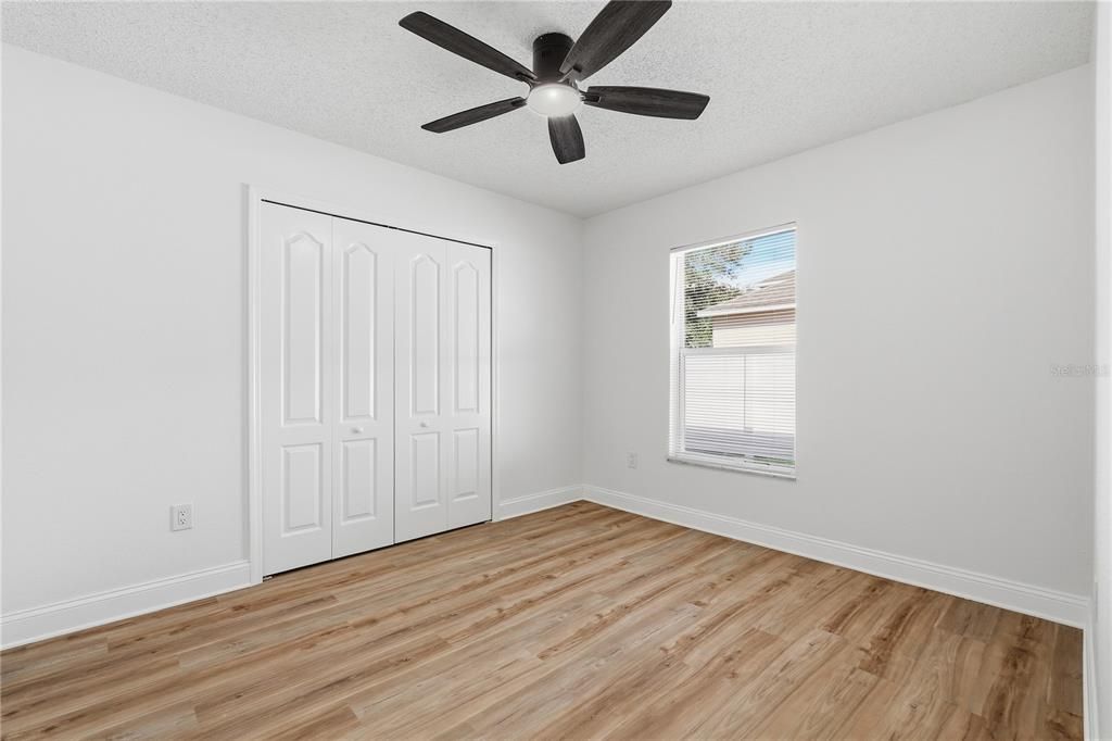 For Sale: $585,000 (5 beds, 3 baths, 2290 Square Feet)