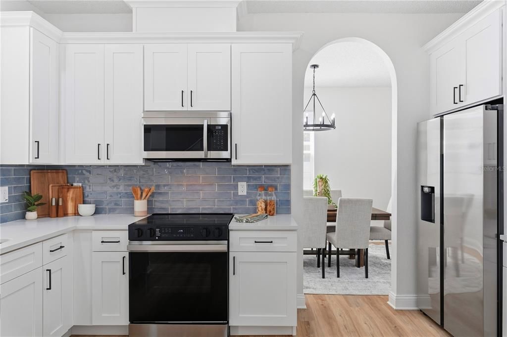For Sale: $585,000 (5 beds, 3 baths, 2290 Square Feet)