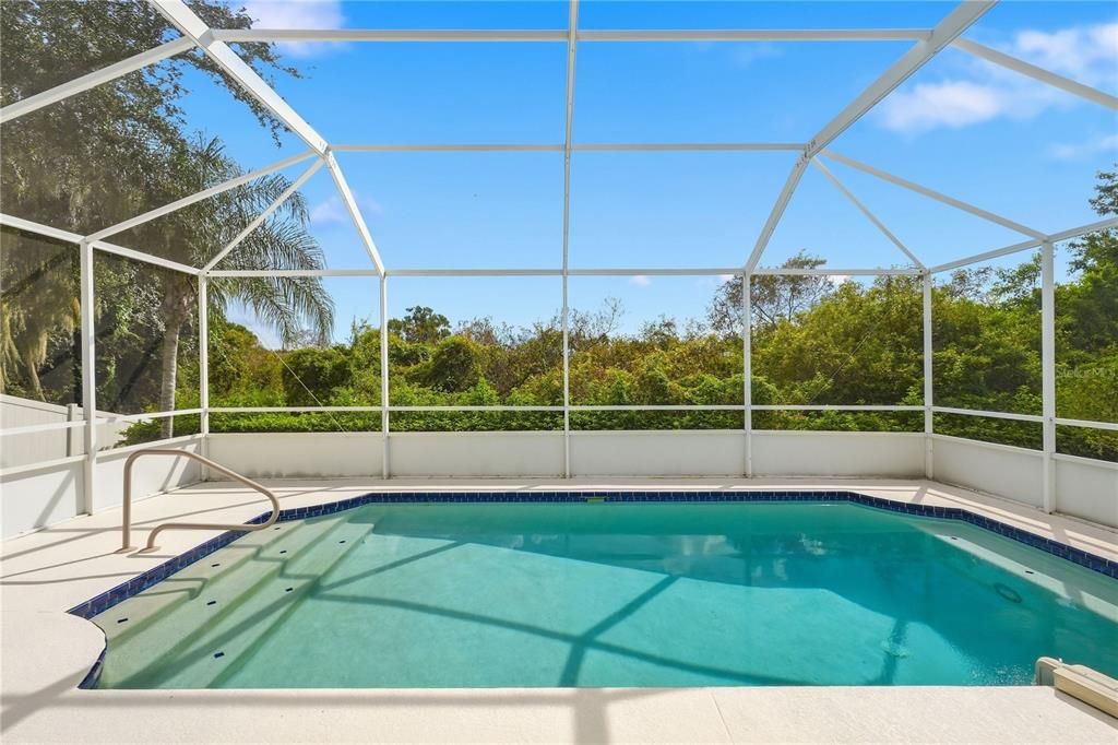 For Sale: $585,000 (5 beds, 3 baths, 2290 Square Feet)