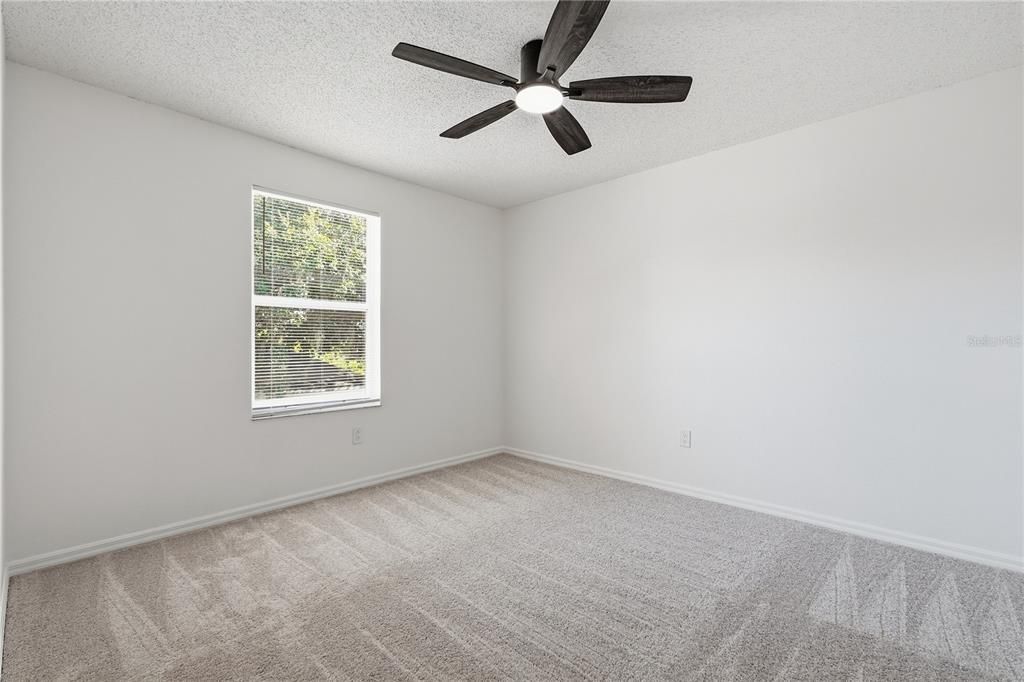 For Sale: $585,000 (5 beds, 3 baths, 2290 Square Feet)