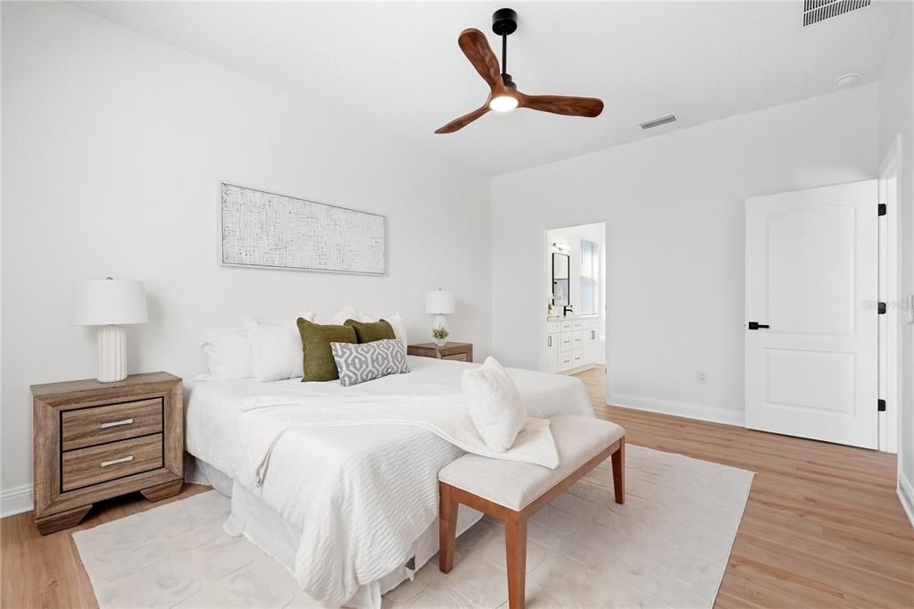 For Sale: $585,000 (5 beds, 3 baths, 2290 Square Feet)