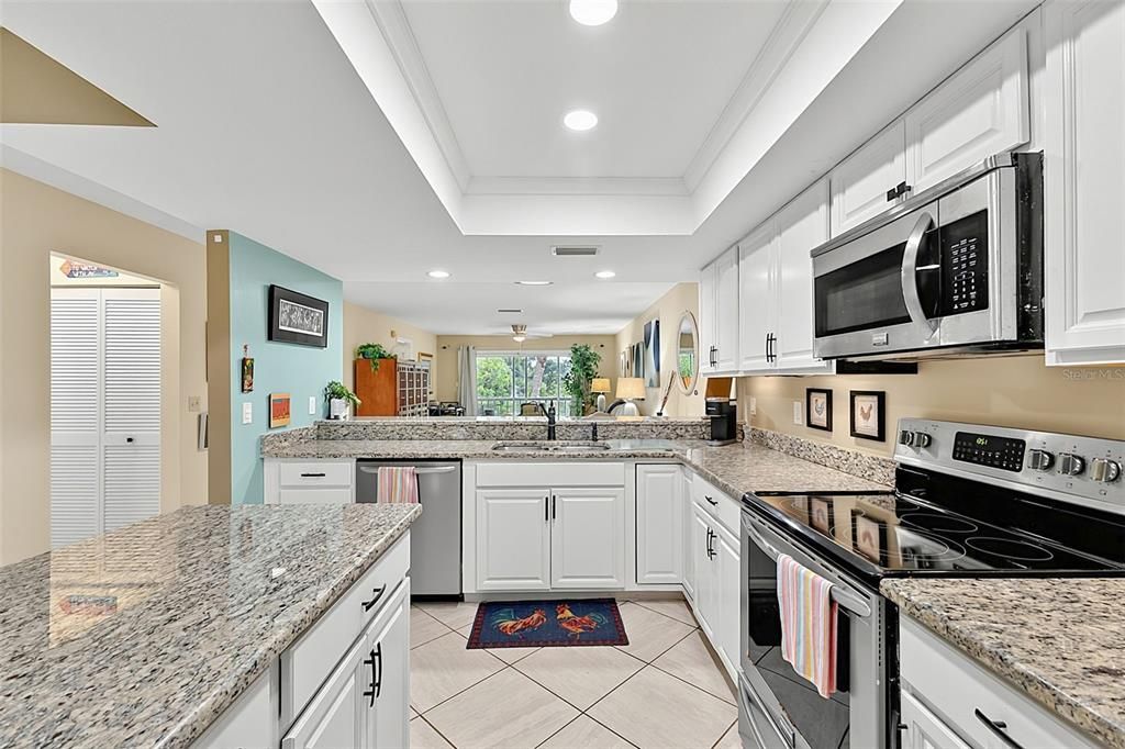 For Sale: $240,000 (2 beds, 2 baths, 1128 Square Feet)
