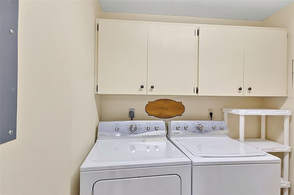 For Sale: $240,000 (2 beds, 2 baths, 1128 Square Feet)