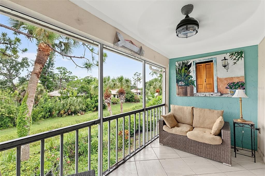 For Sale: $240,000 (2 beds, 2 baths, 1128 Square Feet)