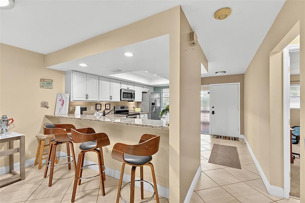 For Sale: $240,000 (2 beds, 2 baths, 1128 Square Feet)