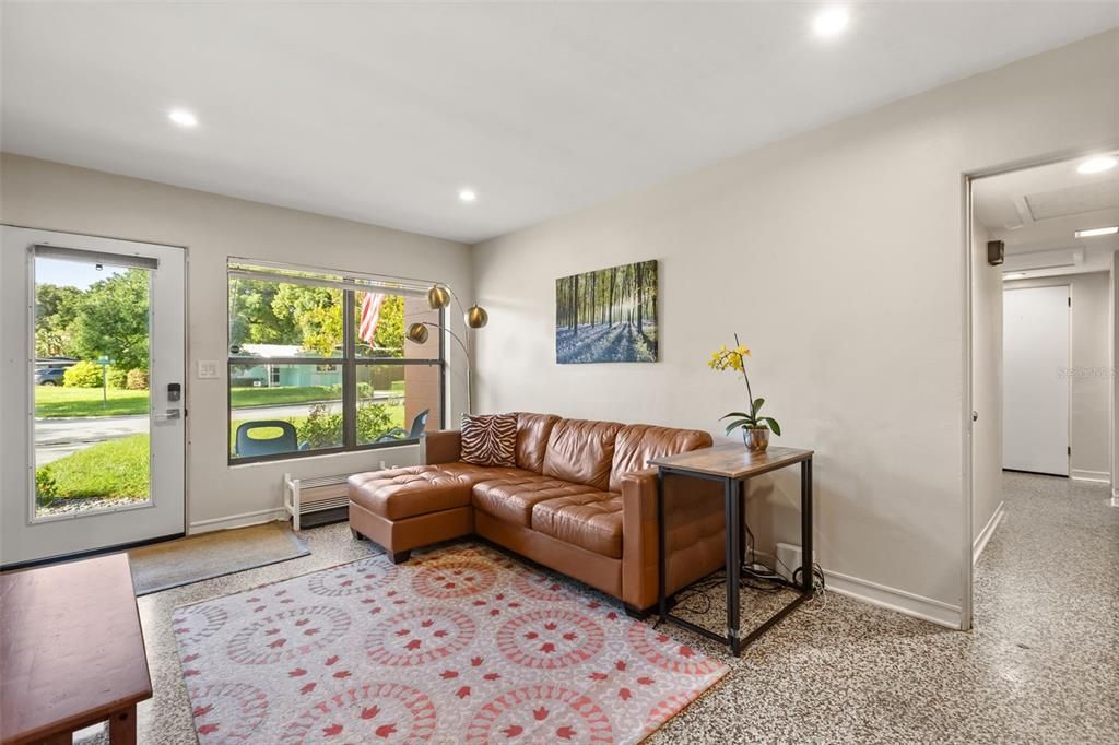 En Venta: $470,000 (3 camas, 2 baños, 1151 Pies cuadrados)