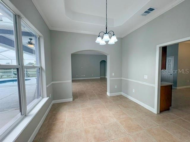 En Venta: $428,000 (5 camas, 3 baños, 2549 Pies cuadrados)